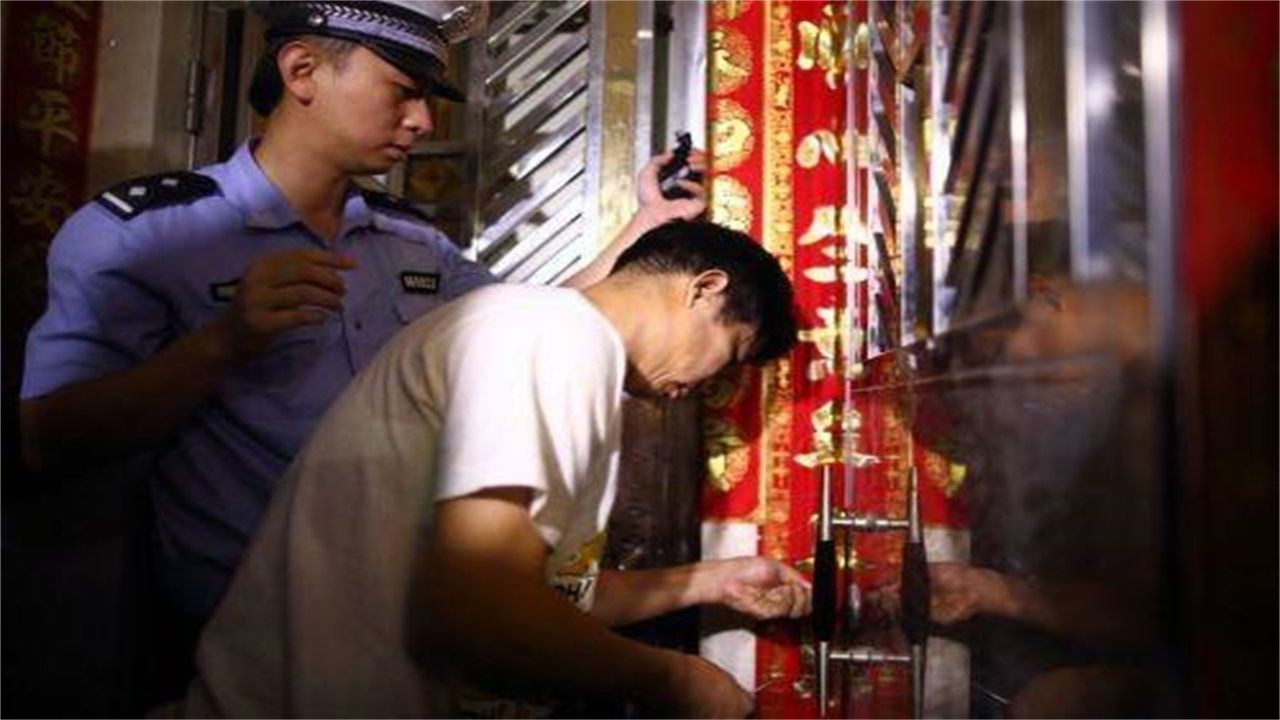 河源请开锁师傅开了锁后，师傅